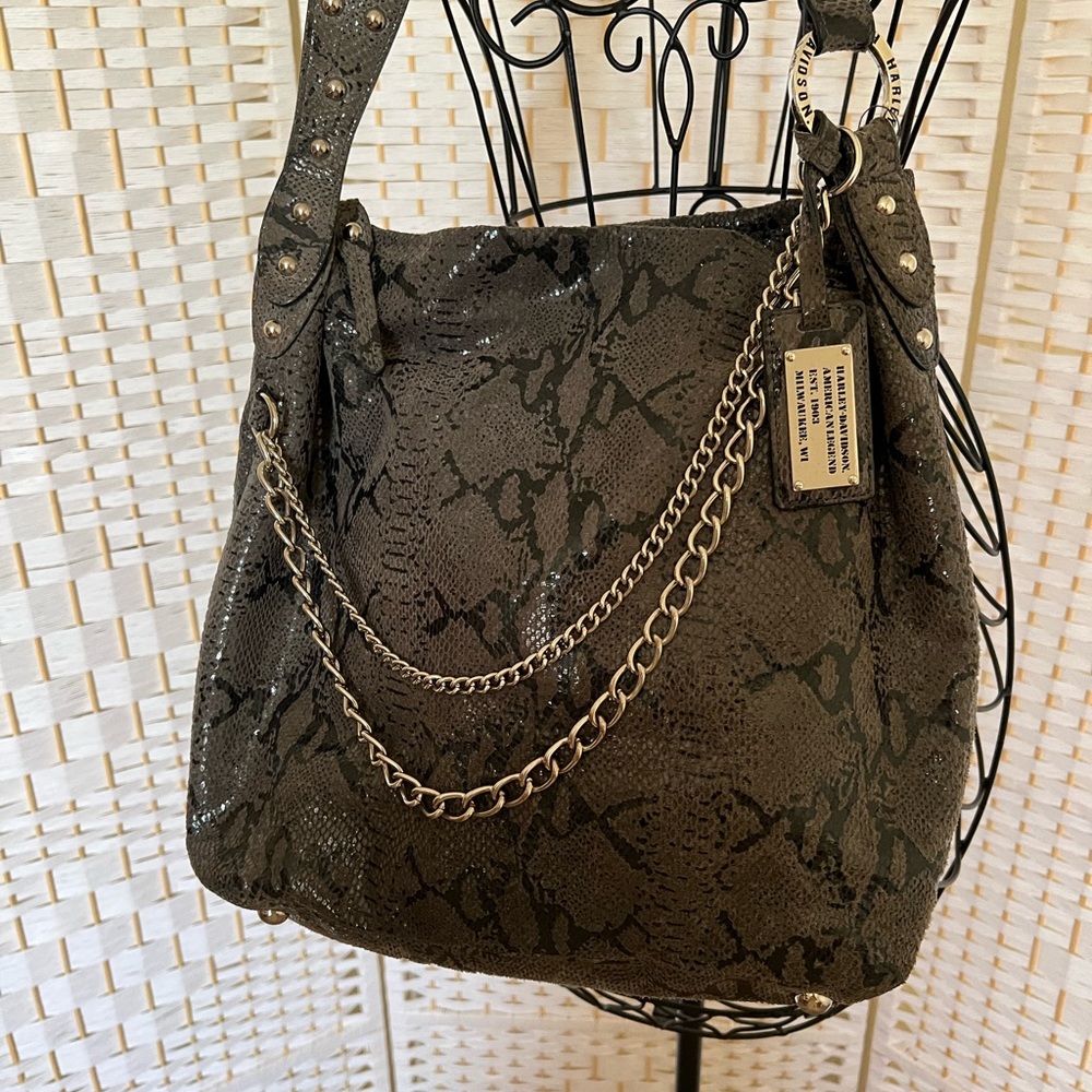 ✅Harley Davison genuine leather cross body purse